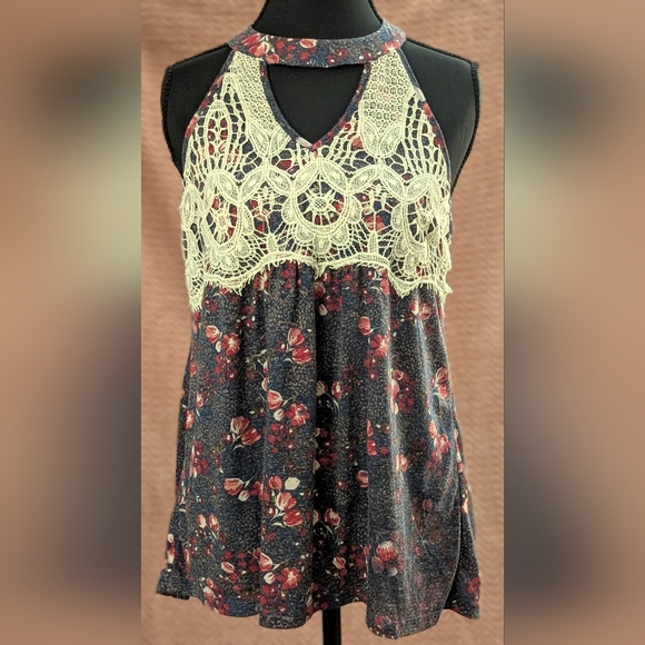 NWT Rewind Floral Lace Women's Top - Picture 2 of 5
